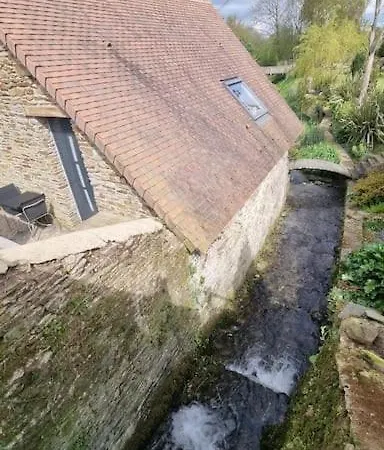 Ancien Moulin Pres D'Un Ruisseau Vila Sallen Exterior foto