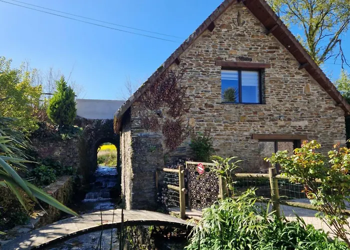 Ancien Moulin Pres D\'Un Ruisseau