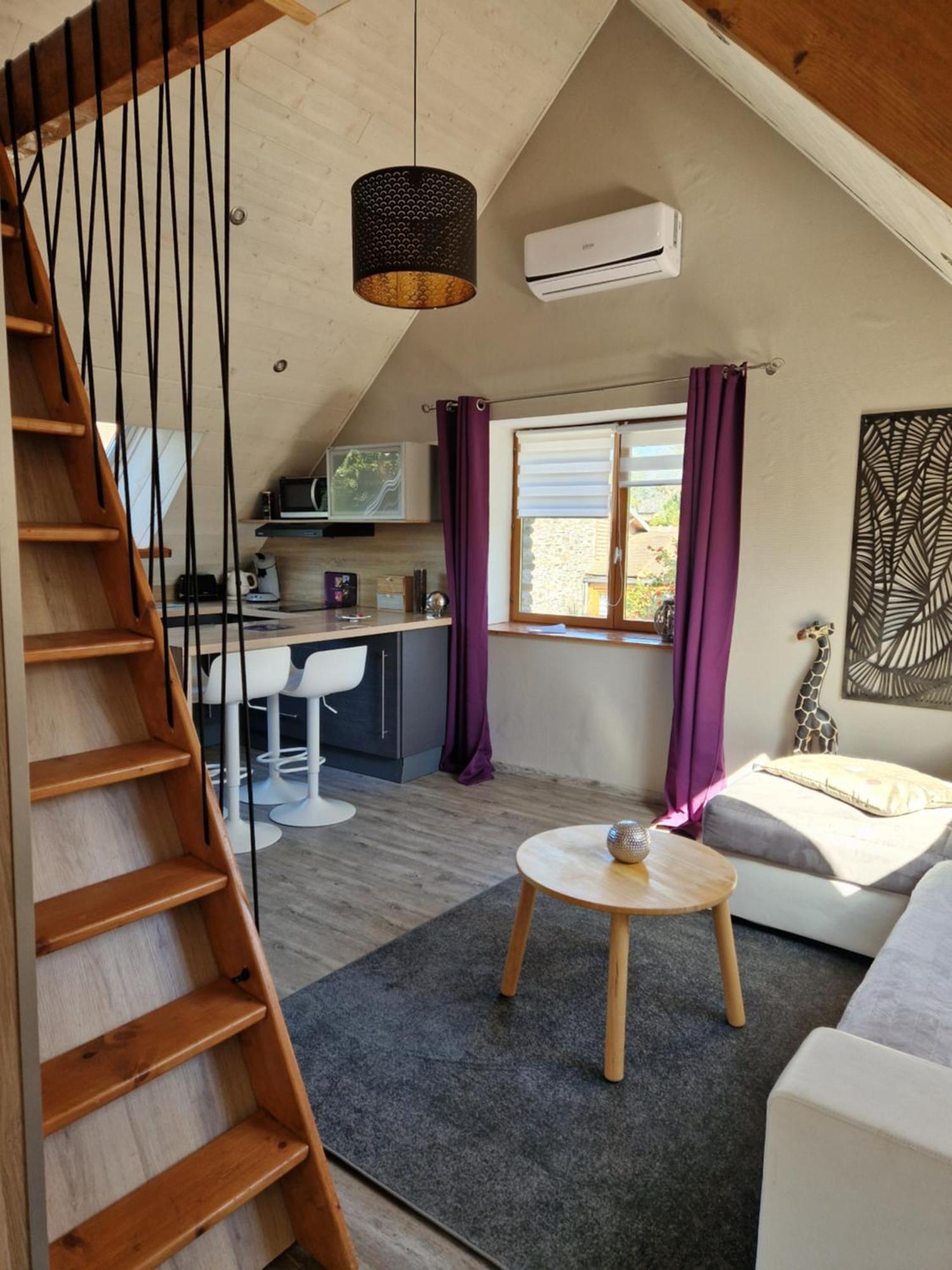 Ancien Moulin Pres D'un Ruisseau Holiday home Sallen